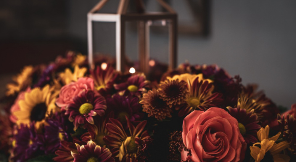 A fall flower arrangement for a Thanksgiving wedding in NYC